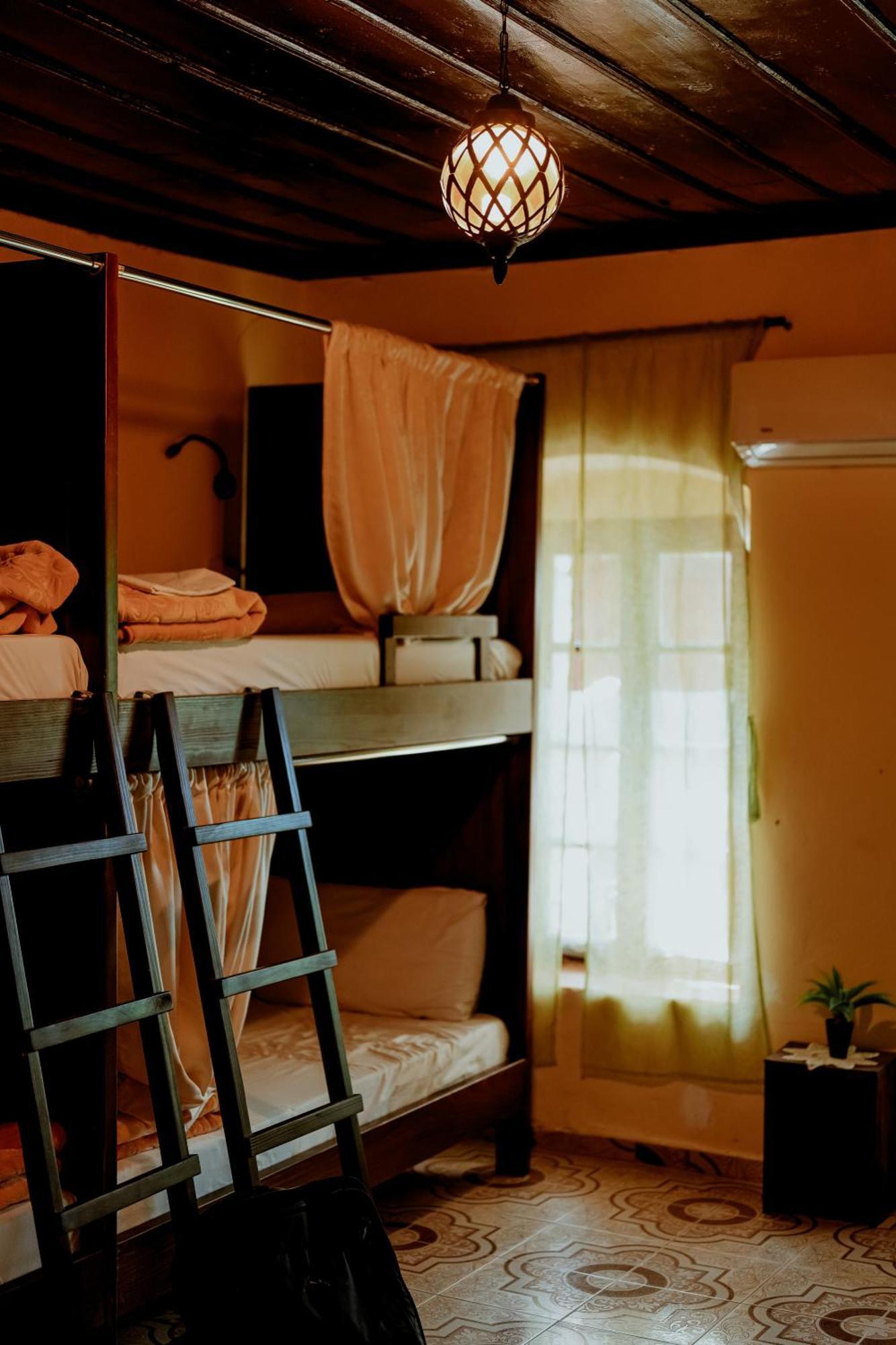 Berat Backpackers Hostel Exterior photo