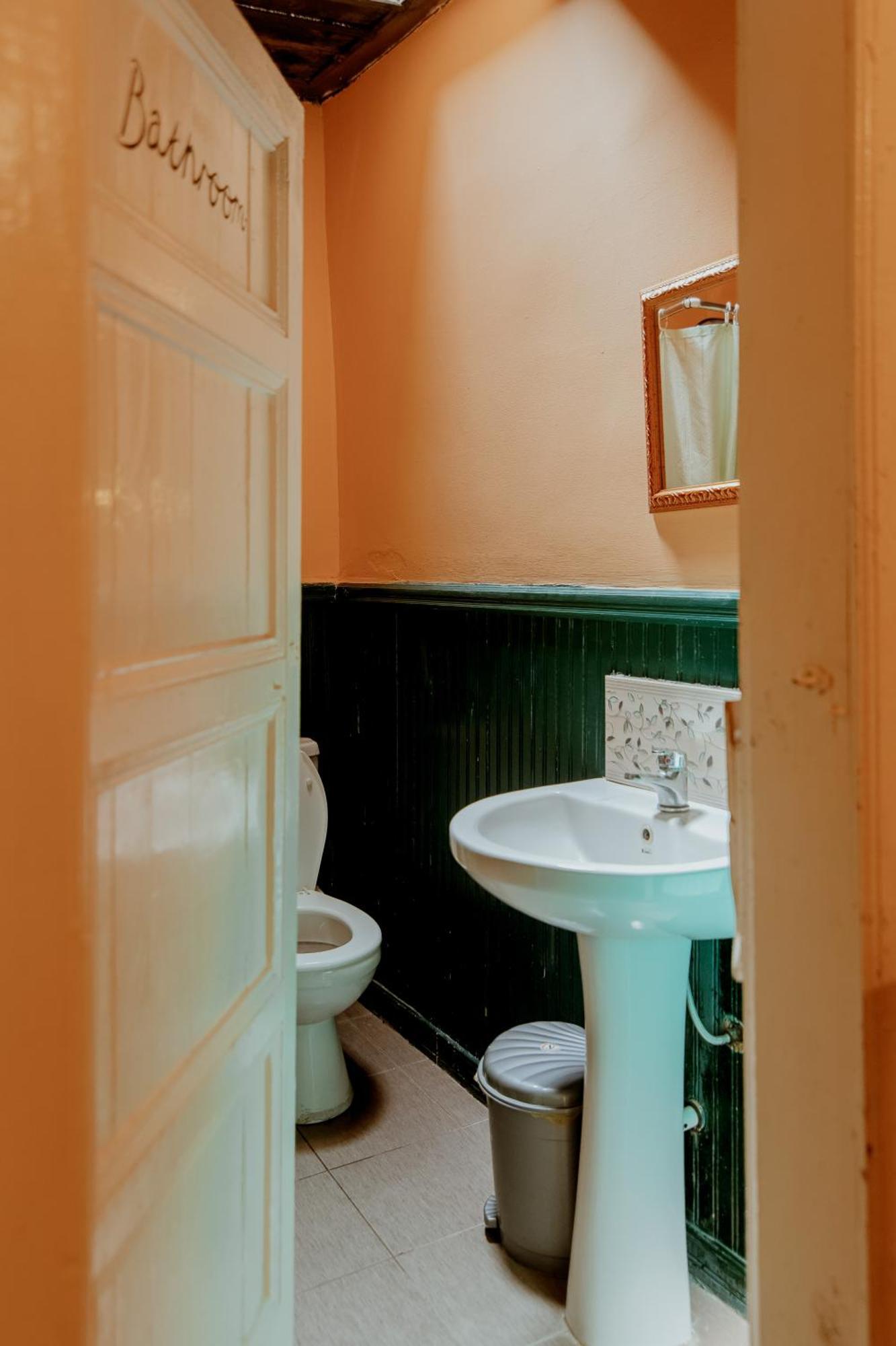 Berat Backpackers Hostel Exterior photo