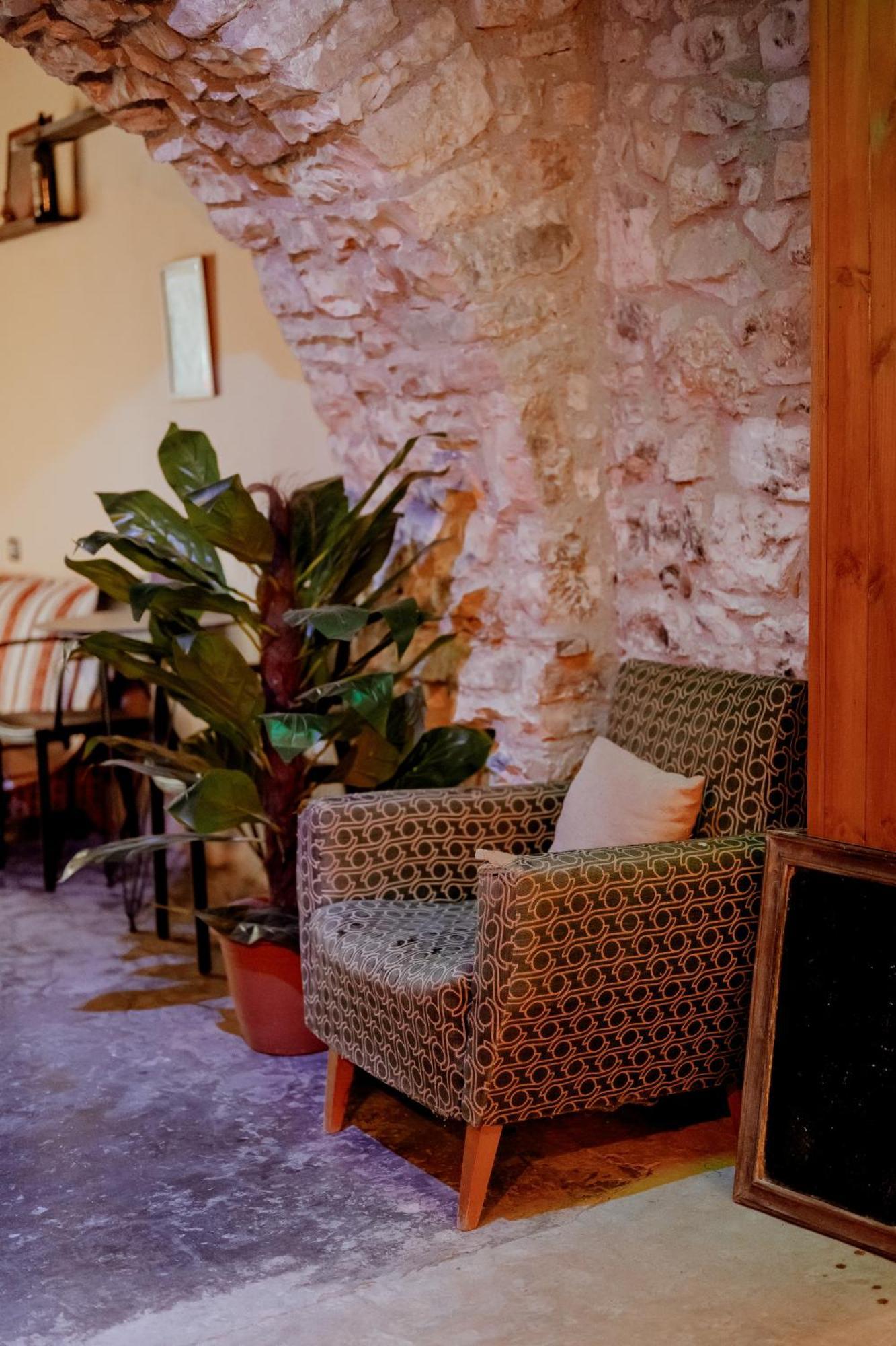 Berat Backpackers Hostel Exterior photo