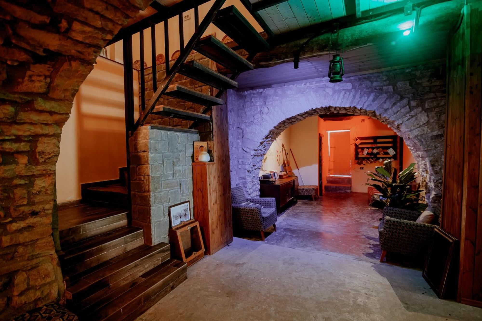 Berat Backpackers Hostel Exterior photo