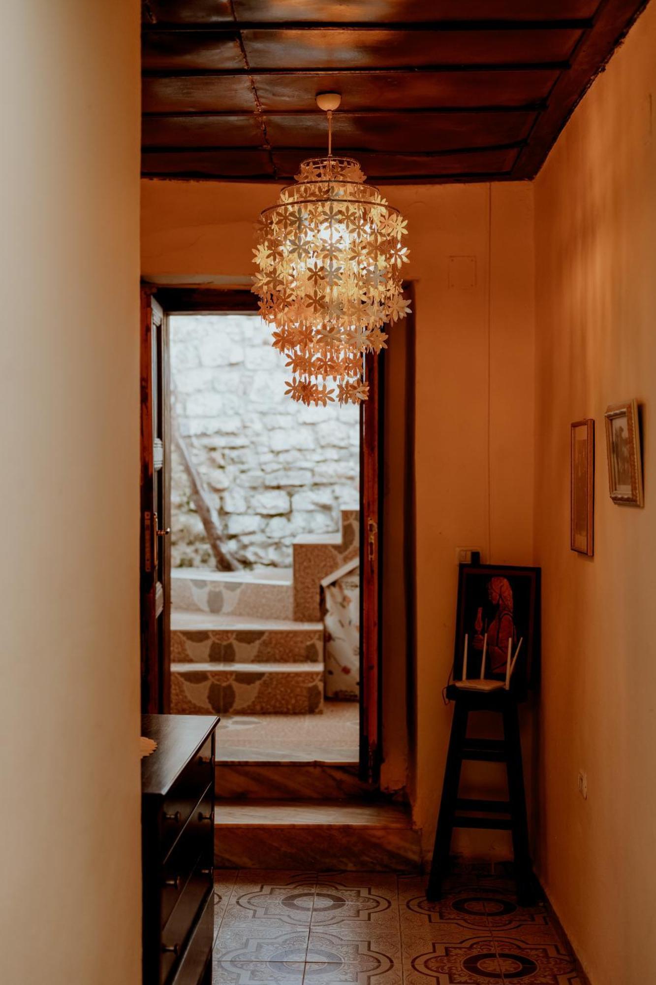 Berat Backpackers Hostel Exterior photo